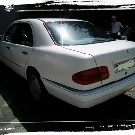 Mercedes-Benz E-Class 1999
