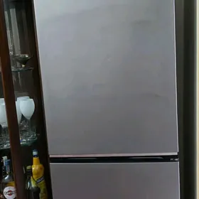 Холодильник BEKO  B1RCNK 362S