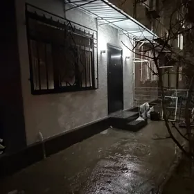 30 мкр 2 комнаты 1 этаж