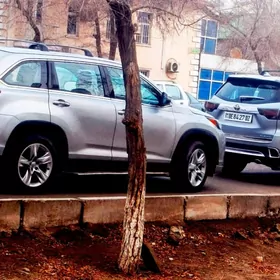 Toyota Highlander 2018