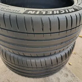 245 40 19 Michelin Pilot Teker