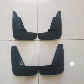 TIIDAVersa 2007-2011 bryzgowik