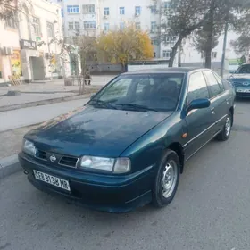 Nissan Primera 1995