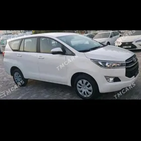 Toyota Innova 2021