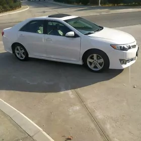 Toyota Camry 2014