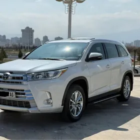 Toyota Highlander 2019