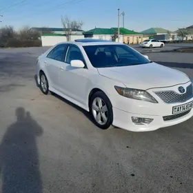 Toyota Camry 2010