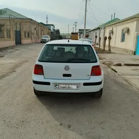 Volkswagen Golf 2000