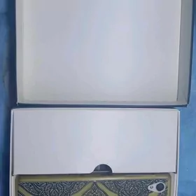 Soni Experia Z1 zapcaslyk