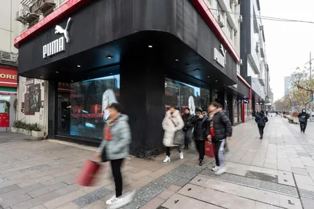 Hytaý kompaniýalary on ýyllyk arakesmeden soň dünýä bazarynda ýene işjeňleşýär