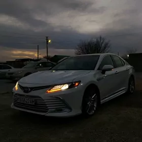 Toyota Camry 2022