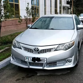 Toyota Camry 2013