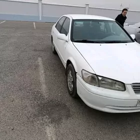 Toyota Camry 1999