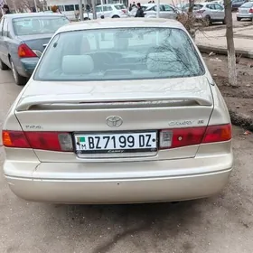 Toyota Camry 2001