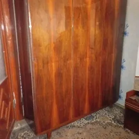 Шифонер дерево