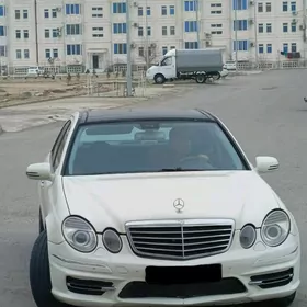 Mercedes-Benz E320 2003