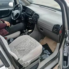 Opel Zafira 2002