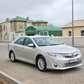 Toyota Camry 2014