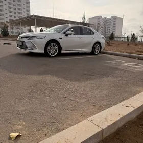 Toyota Camry 2024