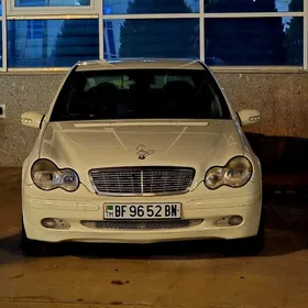 Mercedes-Benz C320 2001