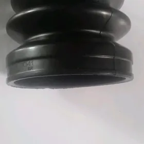 mazda 6 пыльник наружный  2013г