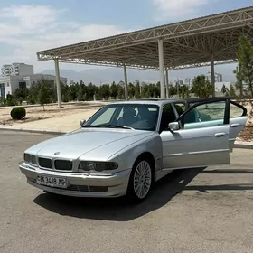 BMW 7 Series 2001