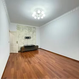 3 ком гауданка 1 эт 10 мкр