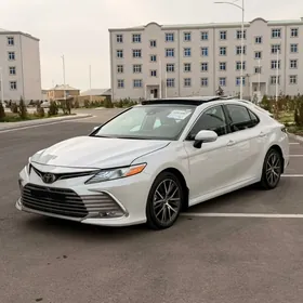 Toyota Camry 2023