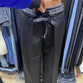 Черные брюки