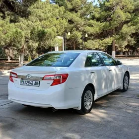 Toyota Camry 2012