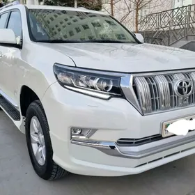 Toyota Land Cruiser Prado 2022