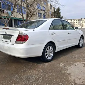 Toyota Camry 2004