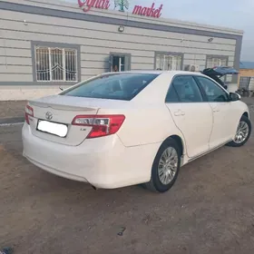 Toyota Camry 2014