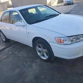Toyota Camry 2000