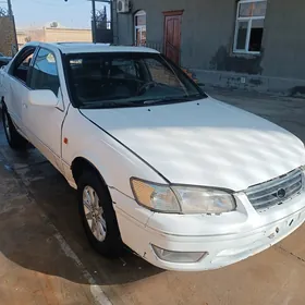 Toyota Camry 2001