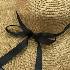 Пляжная шляпа