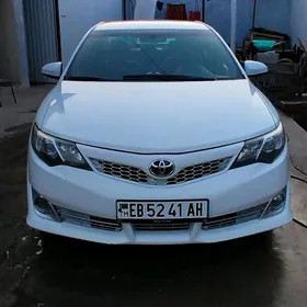 Toyota Camry 2012