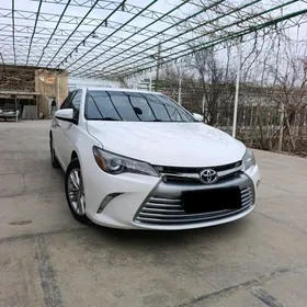 Toyota Camry 2017