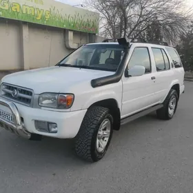 Nissan Pathfinder 2000