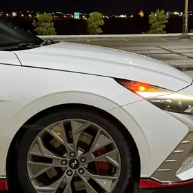 Hyundai Elantra 2022