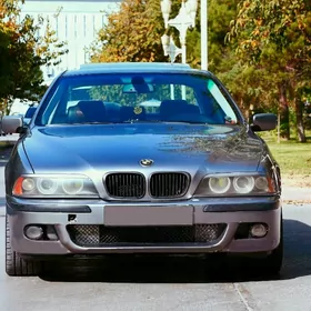 BMW E39 2003