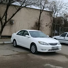 Toyota Camry 2004