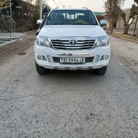 Toyota Hilux 2013