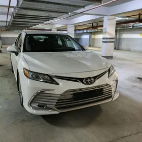 Toyota Camry 2023