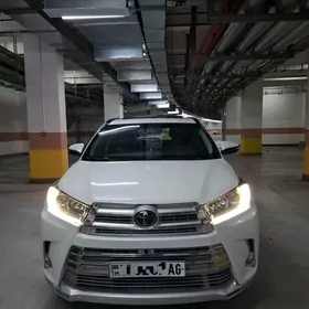 Toyota Highlander 2017