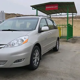 Toyota Sienna 2008