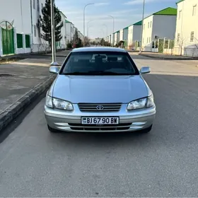 Toyota Camry 2000