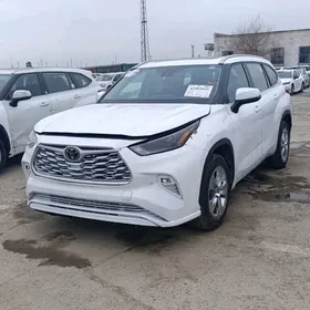 Toyota Highlander 2022