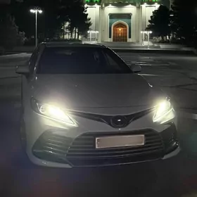 Toyota Camry 2020