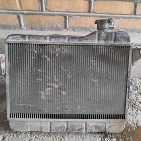 Sökülip satylýar Radiator.